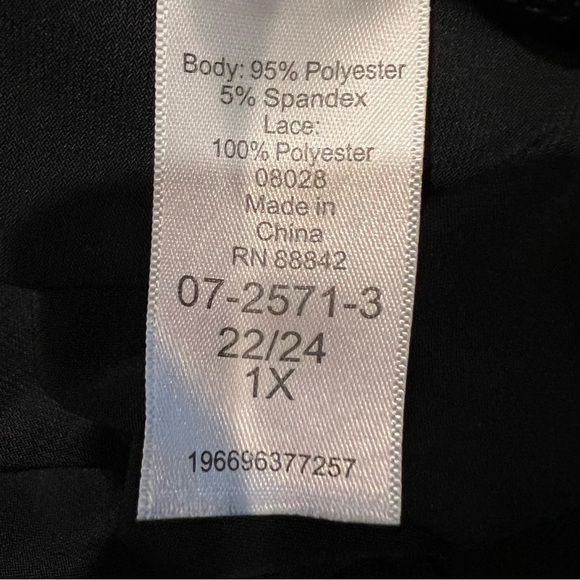 Roaman's Women's Plus Size Cold-Shoulder Lace Fabric Tunic 1X 22/24 - Picture 6 of 7